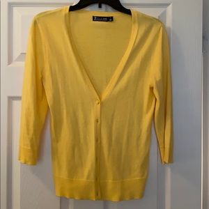 NY&CO YELLOW SWEATER W/ 3/4SLEEVES- YELLOW BUTTONS